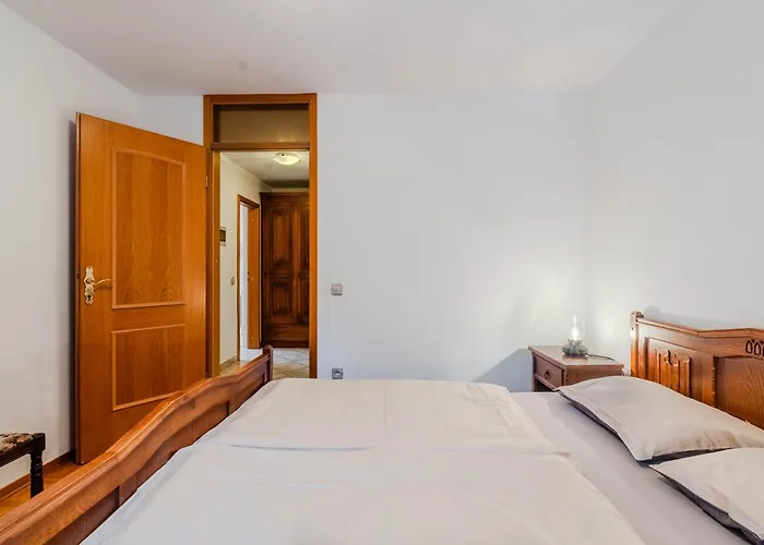 Mija Διαμέρισμα *